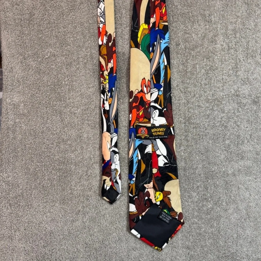 Vintage 1997 Looney Tunes Character Print Tie Bugs Bunny Daffy Duck 90s Retro